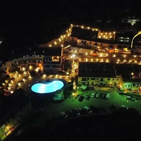 Borgo Punta Aparthotel