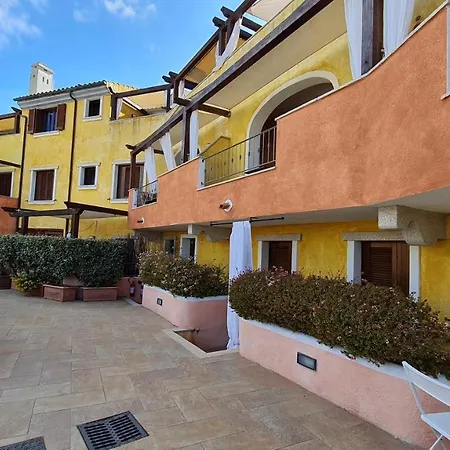 Borgo Punta Aparthotel 4*