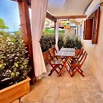 Borgo Punta 4*