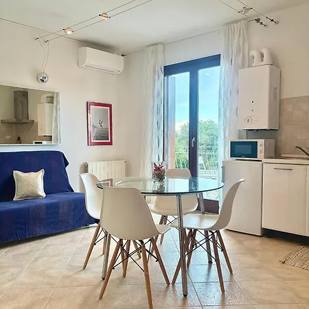 Borgo Punta 4* Λα Μανταλένα