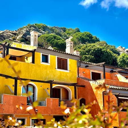 Borgo Punta Aparthotel 4*