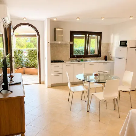 Borgo Punta Aparthotel 4*