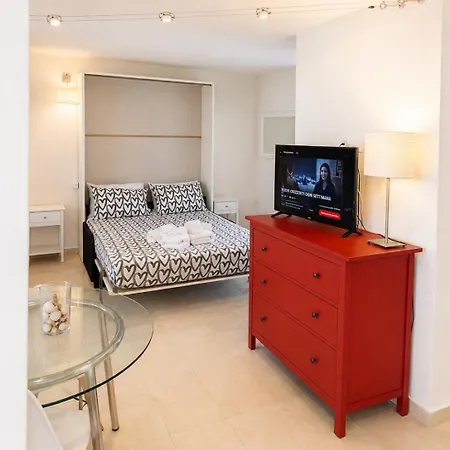 Apartmanhotel Borgo Punta 4*