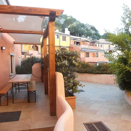 Borgo Punta Aparthotel 4*